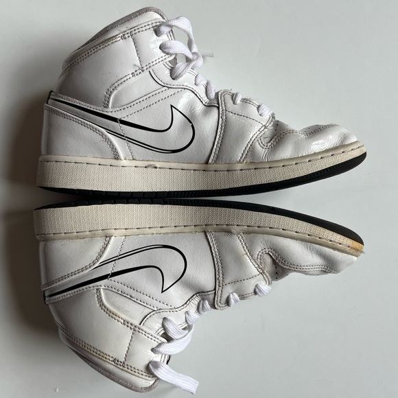 Nike Air Jordan 1 Mid SS GS Schematic- Youth- Size 5.5Y - [DQ1864-100] - Picture 15 of 15